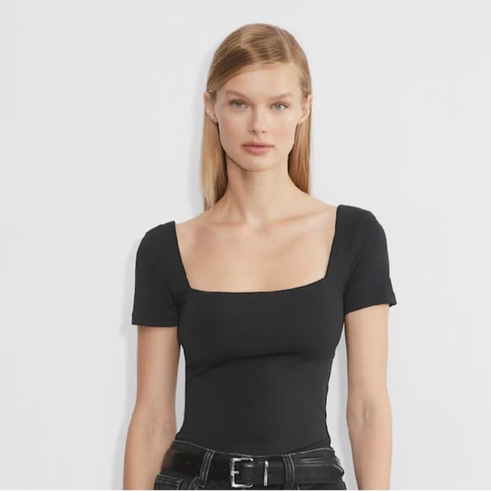 Aritzia Babaton Contour Squareneck top